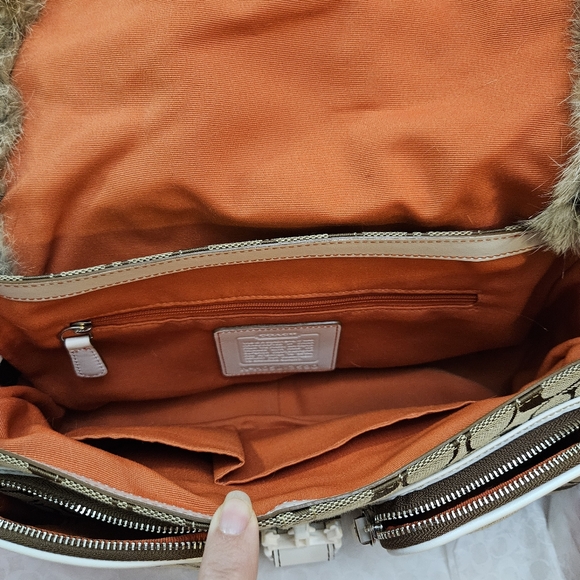 Coach White Leather and Fur Ski Pack Shoulder Bag - Picture 10 of 16